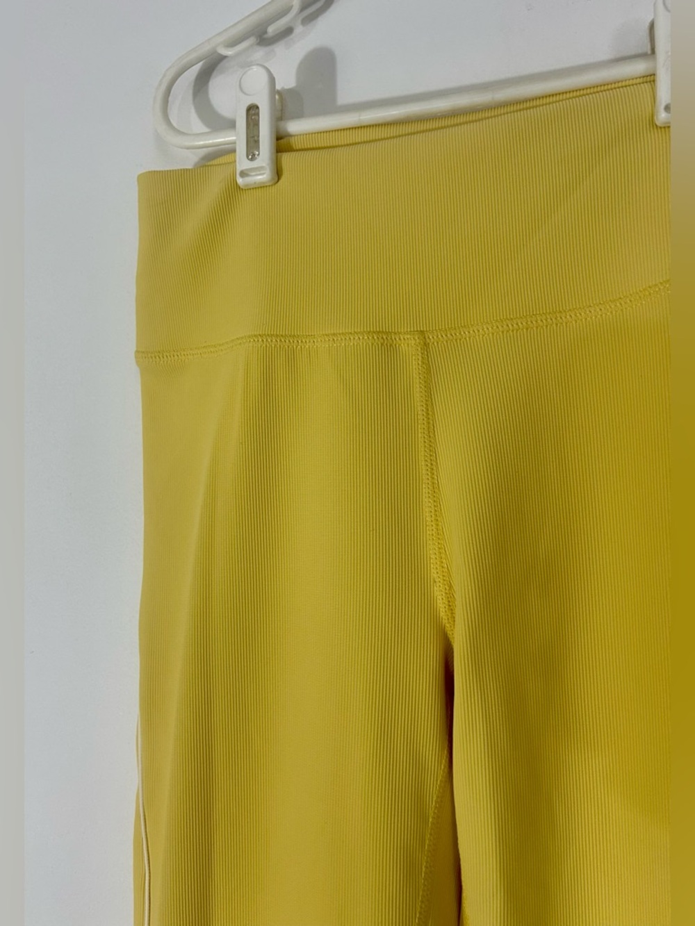 Wilo The Label Butter Yellow High-Rise Women’s Leggings Size Medium - Picture 5 of 11